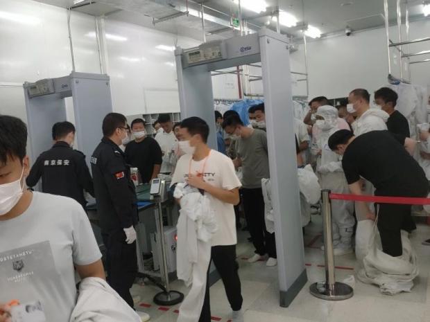 C:/Users/Administrator/Desktop/月滿中秋，南京市保安服務(wù)有限公司祝您中秋節(jié)快樂！/3.jpg3