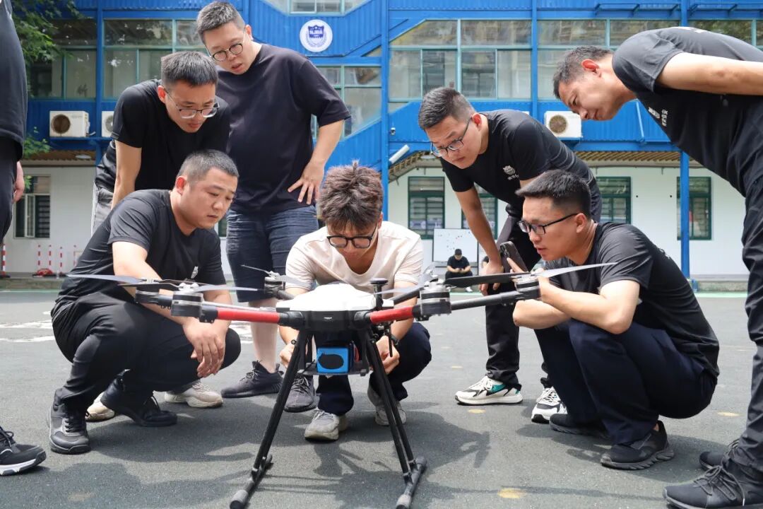 E:/25.12.10后 上傳網站留存/【回首2025】南京保安“五新”答卷迎接“十五五”/回首2025照片/09.jpg09