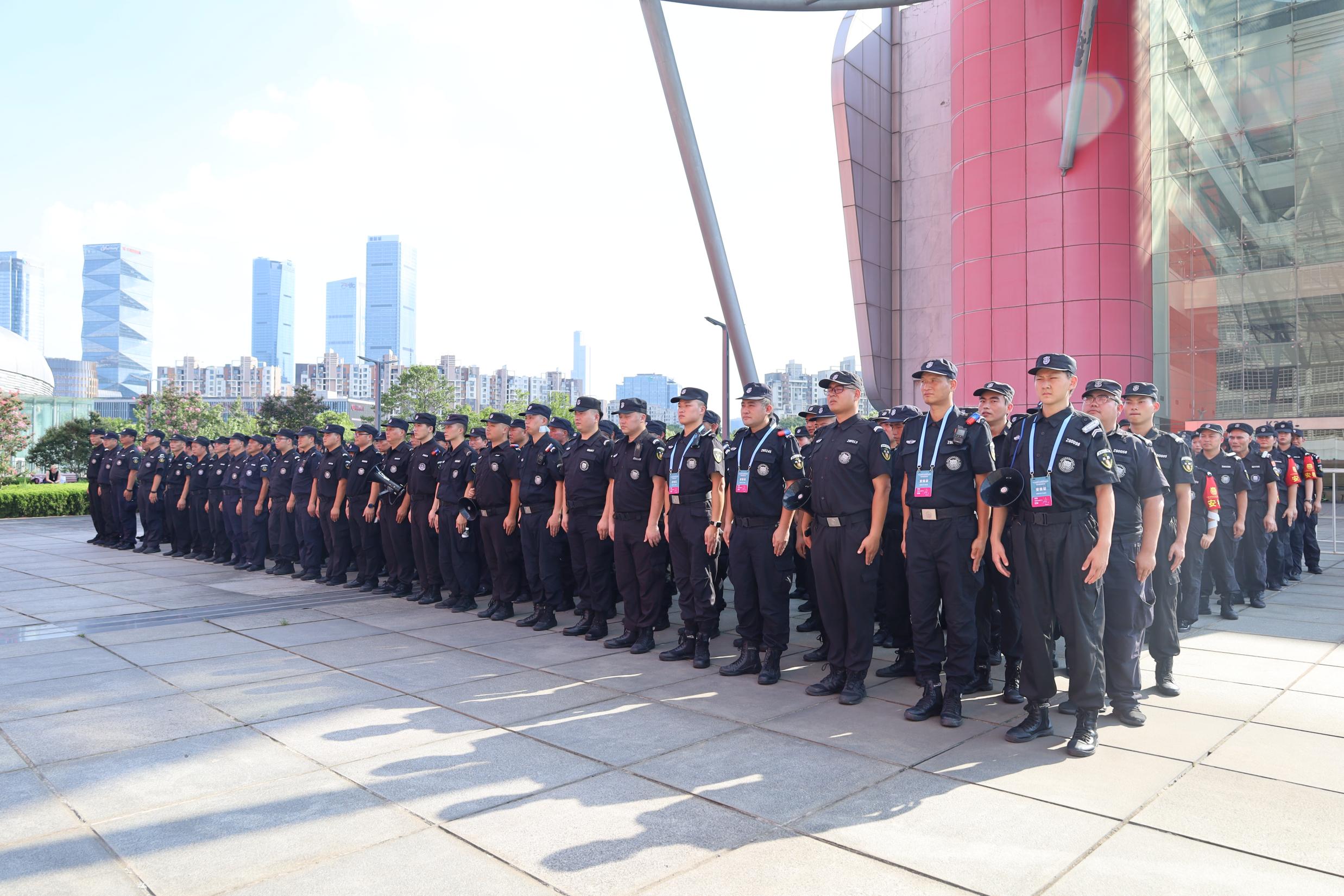 E:/25.12.10后 上傳網站留存/【回首2025】南京保安“五新”答卷迎接“十五五”/回首2025照片/01.JPG01